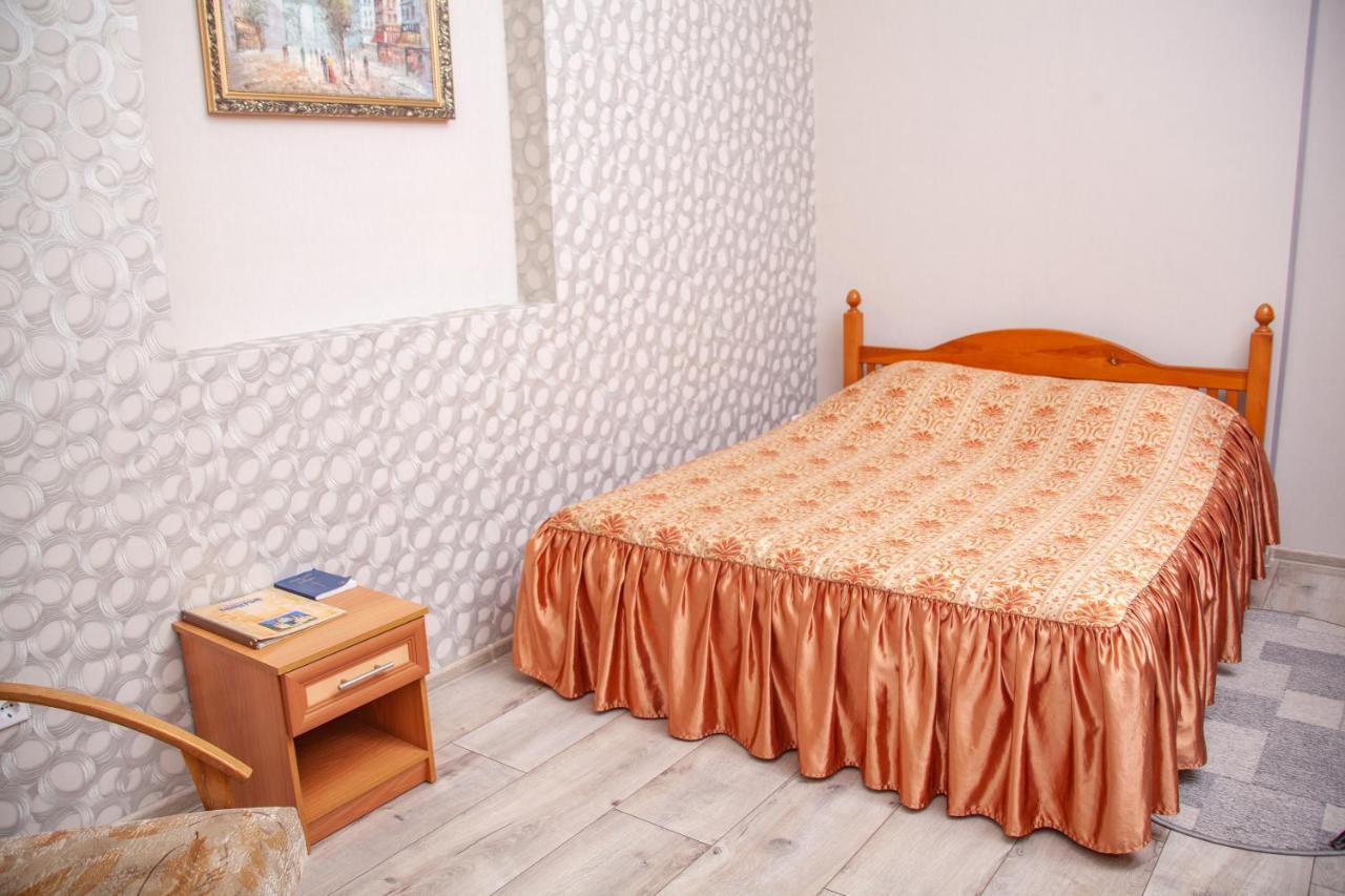Hotel Piligrim 3 Миколаїв Екстер'єр фото