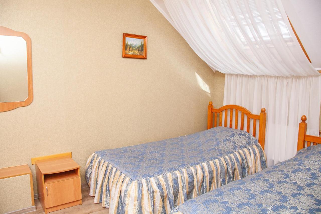Hotel Piligrim 3 Миколаїв Екстер'єр фото