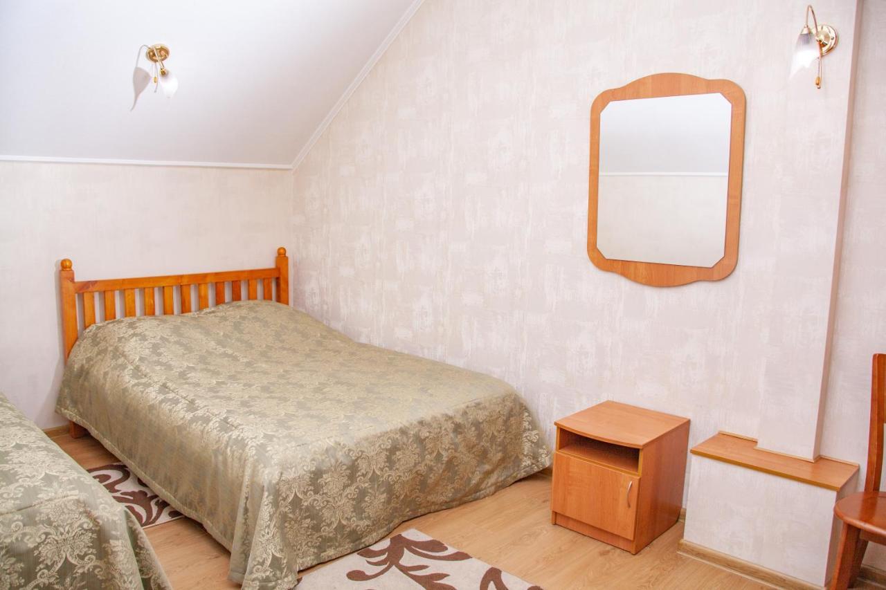 Hotel Piligrim 3 Миколаїв Екстер'єр фото
