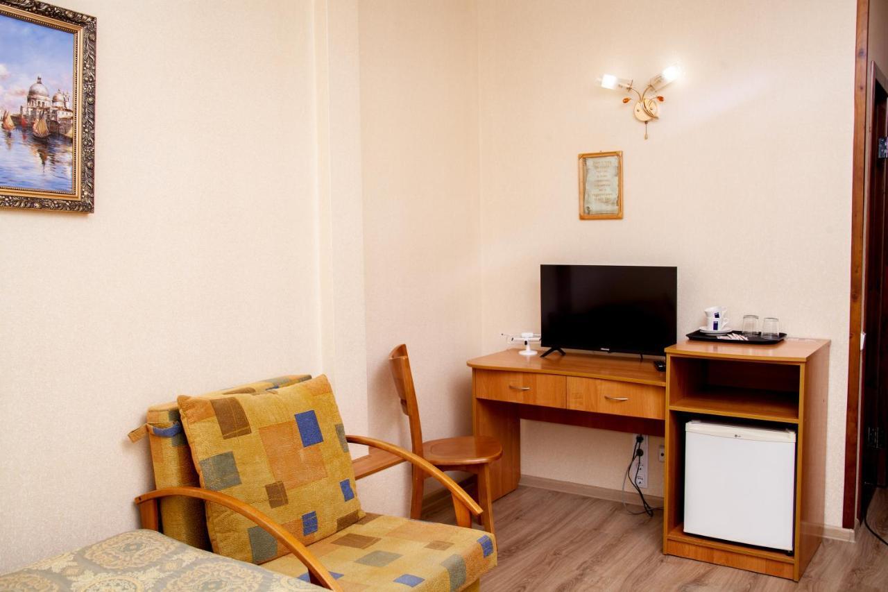 Hotel Piligrim 3 Миколаїв Екстер'єр фото